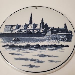 Royal Copenhagen Kronberg Castle Wall Decor Plaque Ornament Fajance 5-1665